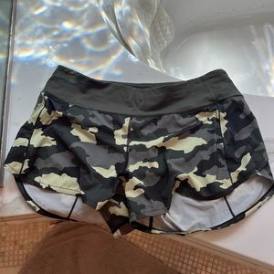 Lululemon camo speed up shorts 4in size 12